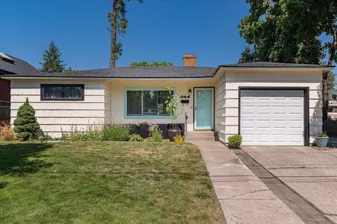 911 E 37th Ave, Spokane, WA 99203 photo 2