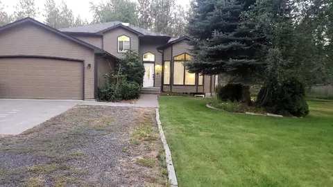 16710 N Wylie Dr, Nine Mile Falls, WA 99026