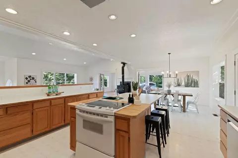8121 E Bernhill Rd, Colbert, WA 99005 photo 12