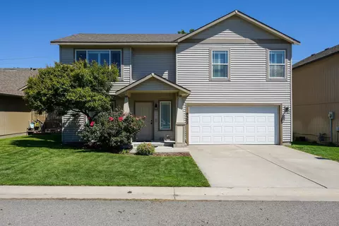 9302 W Foxtail Ln, Spokane, WA 99224