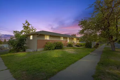 121 5th St, Cheney, WA 99004