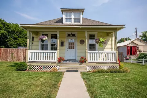205 S Maple St, Colville, WA 99114