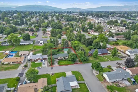 14504 E 7th Ave, Spokane Valley, WA 99216 photo 2