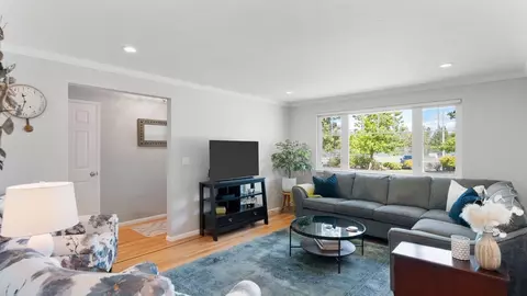 2022 E Thurston Ave, Spokane, WA 99203 photo 3