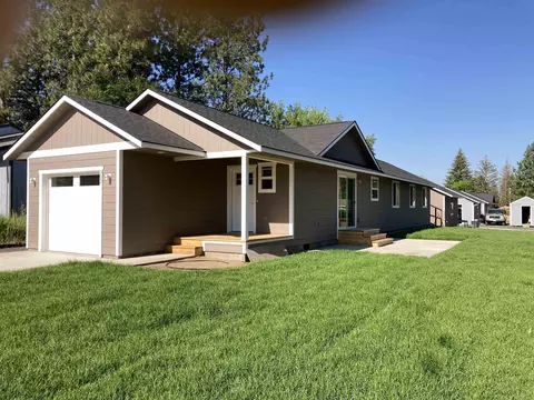 302 S Mission Ave, Deer Park, WA 99006