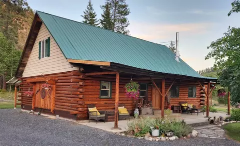 3850 Grouse Creek Rd, Loon Lake, WA 99148