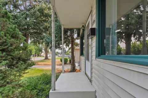 1704 E Hoffman Ave, Spokane, WA 99207 photo 4