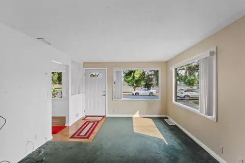 1704 E Hoffman Ave, Spokane, WA 99207 photo 6