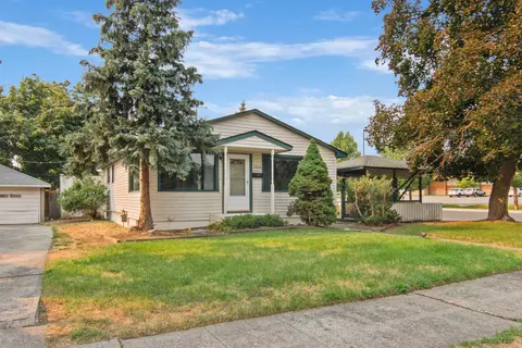 1704 E Hoffman Ave, Spokane, WA 99207