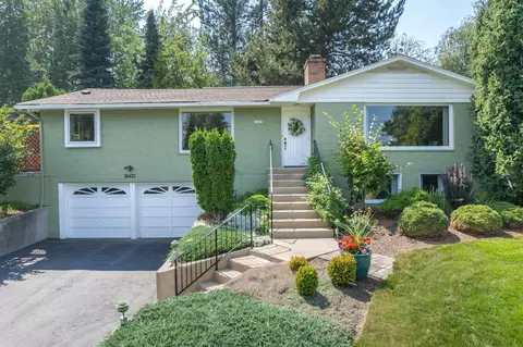 10423 N College Cir, Spokane, WA 99218