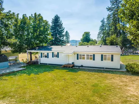 40497 N Shore Dr #SECONDARY LAKEFRONT HOME ON , Loon Lake, WA 99148
