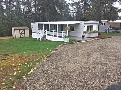 34124 N Newport Apt 26 Hwy, Chattaroy, WA 99003
