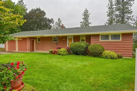 5809 E Woodlawn Dr, Spokane, WA 99212