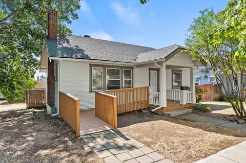 213 6th St, Cheney, WA 99004
