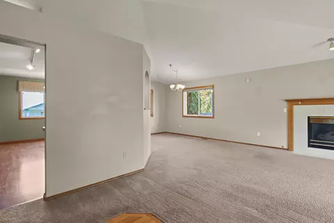 12126 E 37th Ct, Spokane, WA 99206 photo 8