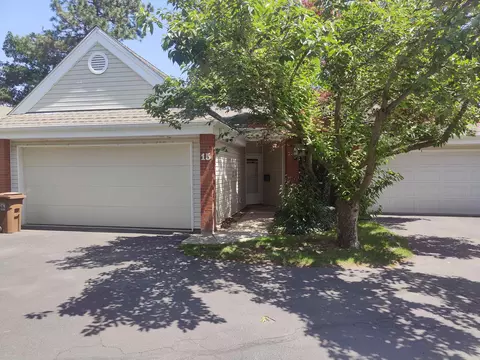 221 E Rockwood Blvd #15, Spokane, WA 99202