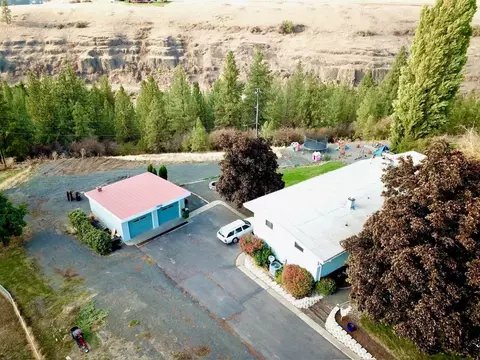 608 E Valleyview Ave, Colfax, WA 99111 photo 4