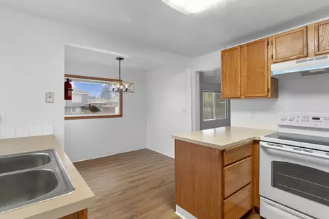 2118 E Buckeye Ave, Spokane, WA 99207 photo 12