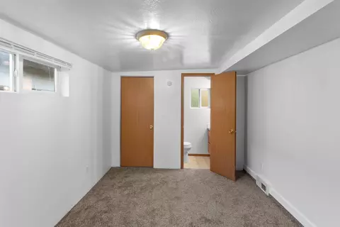 2118 E Buckeye Ave, Spokane, WA 99207 photo 8