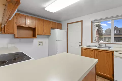 2118 E Buckeye Ave, Spokane, WA 99207 photo 14