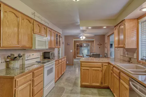 22011 N Panorama Rd, Colbert, WA 99005 photo 10