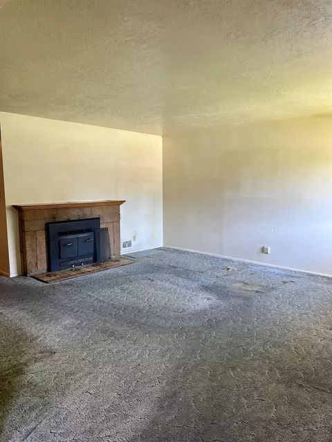 1235 E 37th Ave, Spokane, WA 99203 photo 2