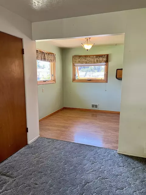 1235 E 37th Ave, Spokane, WA 99203 photo 4