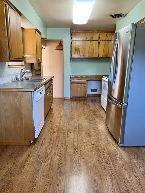 1235 E 37th Ave, Spokane, WA 99203 photo 5