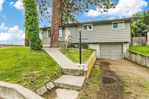 207 W Lyons Ave, Spokane, WA 99208