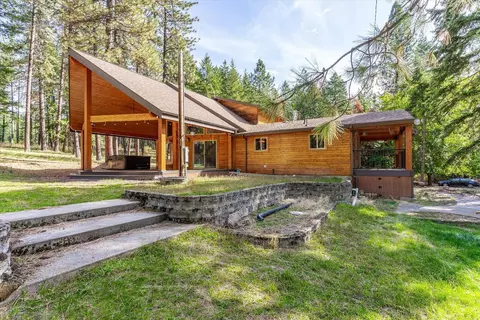13615 E Randall Rd, Mead, WA 99021