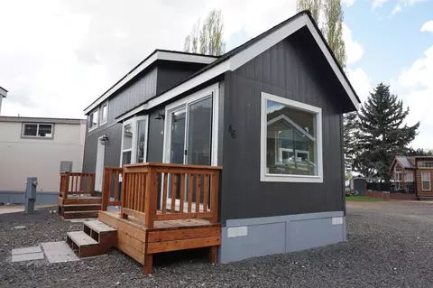 18617 W Williams Lake Rd # 46, Cheney, WA 99004