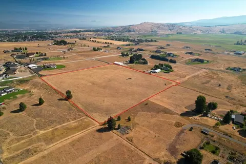 29 Nn S Rodeo Dr, Greenacres, WA 99016