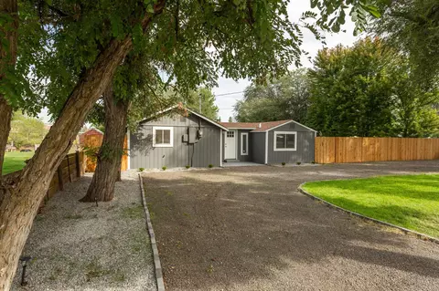 4013 E 3rd Ave, Mead, WA 99021 photo 2