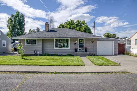 5623 N F St, Spokane, WA 99205