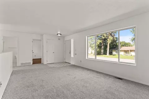 7112 E 6th Ave, Spokane Valley, WA 99212 photo 3