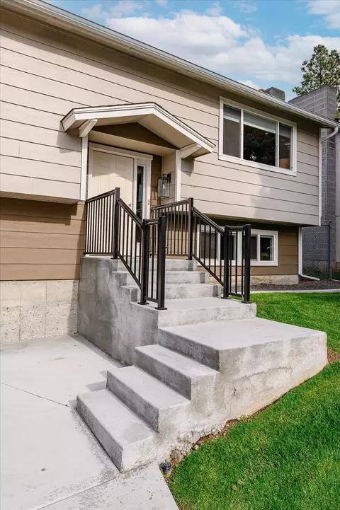 4009 E 9th Ave, Spokane, WA 99202 photo 5