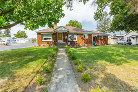 1528 W Kiernan Ave, Spokane, WA 99205