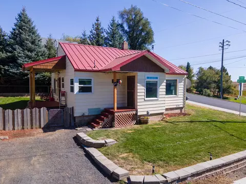 207 S First St, Oakesdale, WA 99158