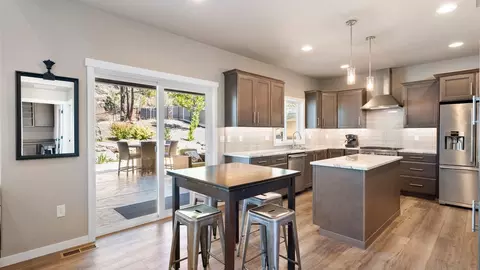 219 E Sapphire Ln, Spokane, WA 99208 photo 8