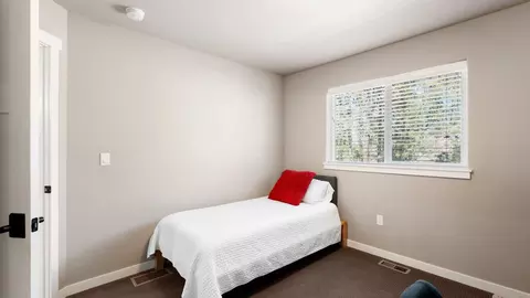 219 E Sapphire Ln, Spokane, WA 99208 photo 30