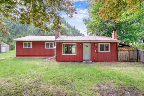 41 Terry Rd, Elk, WA 99009