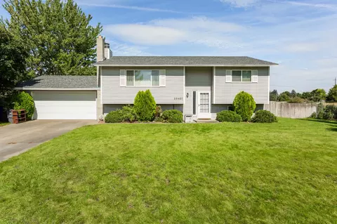 25407 E Wabash Cir, Newman Lake, WA 99025