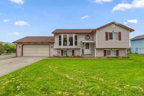 25920 E Wabash Ave, Newman Lake, WA 99025