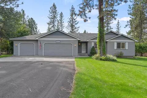 12506 W Eaglewood Ct, Nine Mile Falls, WA 99026