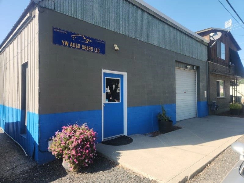 106 E 4th St Unit -a