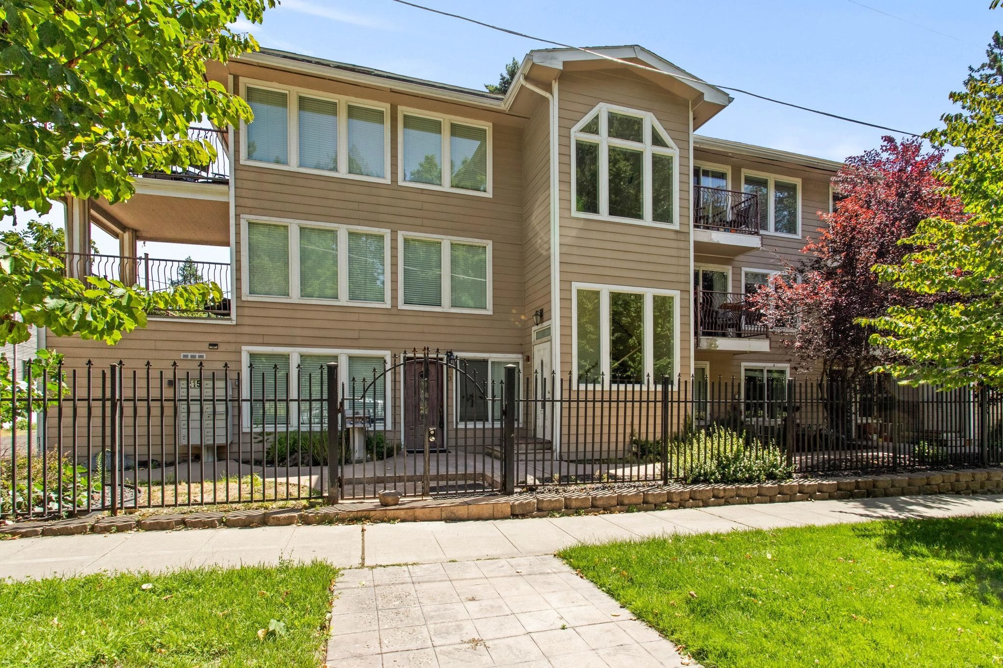 215 S Chestnut St Unit 4  