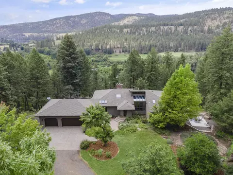 8302 W Rutter Pkwy, Spokane, WA 99208