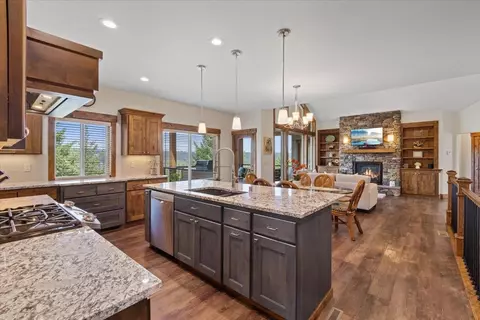 1121 E Wandermere Estates Ln, Spokane, WA 99208 photo 9