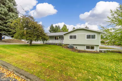 2213 S Burns Rd, Veradale, WA 99037