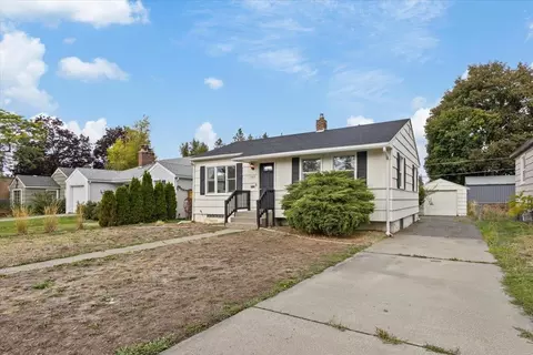 1217 E 40th Ave, Spokane, WA 99203 photo 2